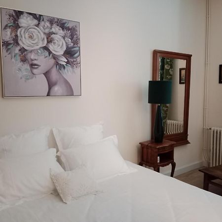 Bed and Breakfast Domaine de Pladuc Lachaise Exterior foto