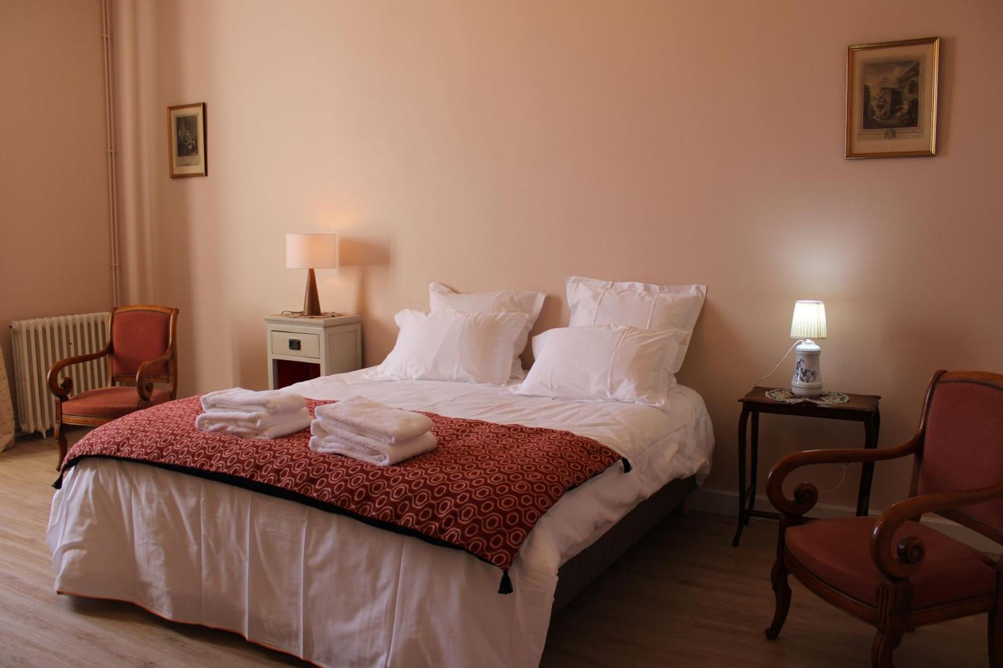 Bed and Breakfast Domaine de Pladuc Lachaise Exterior foto